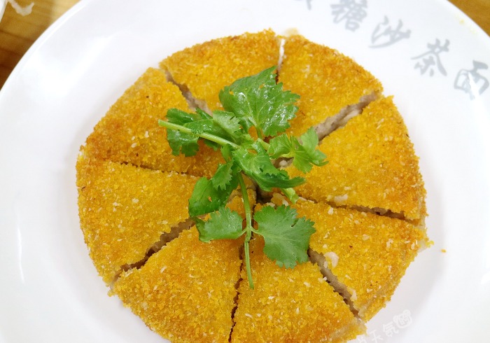 38年的老牌沙茶面，经典的芋泥香酥鸭